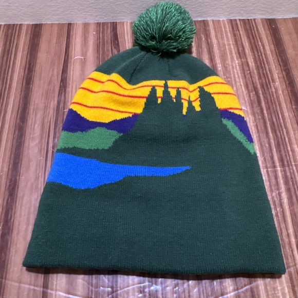 LL Bean Pom Pom Beanie Hat Snow Winter Cap Christmas Mountain Scene Katahdin - Picture 4 of 5